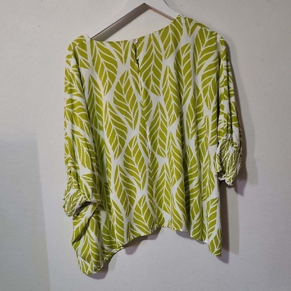 Entro Lime Leaf Print Blouse - Picture 6 of 6